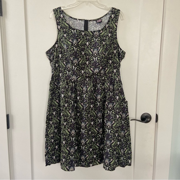 Retrolicious Sleeveless Black Butterfly Moth Owl Leaves Print Dress 1X - Picture 9 of 9